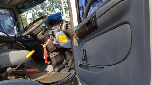 รถฮีโน่ 6 ล้อดั้ม FC9J 150 แรงม้า. ปี 53 ( * รถวิ่ง 9x,xxx กม. ) สนใจติดต่อ 081 - 6079515 รถฮีโน่ 6 ล้อดั้ม FC9J 150 แรงม้า. ปี 53 ( * รถวิ่ง 9x,xxx กม. ) สนใจติดต่อ 081 - 6079515