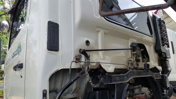 รถฮีโน่ 6 ล้อดั้ม FC9J 150 แรงม้า. ปี 53 ( * รถวิ่ง 9x,xxx กม. ) สนใจติดต่อ 081 - 6079515 รถฮีโน่ 6 ล้อดั้ม FC9J 150 แรงม้า. ปี 53 ( * รถวิ่ง 9x,xxx กม. ) สนใจติดต่อ 081 - 6079515