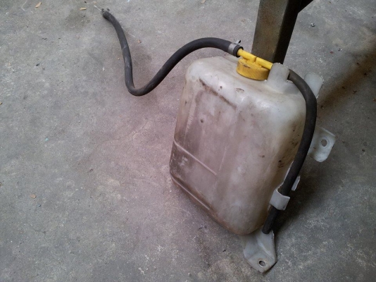 ถังพักน้ำหม้อน้ำแท้ Terrano I