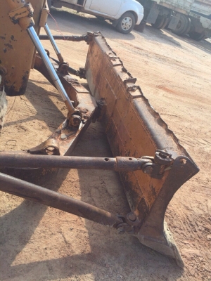 ขายรถแทรกเตอร์ KOMATSU D50A-15 ครัชนำ้มัน สนใจโทร 081-970-1072