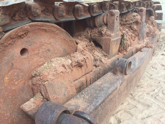 ขายรถแทรกเตอร์ KOMATSU D50A-15 ครัชนำ้มัน สนใจโทร 081-970-1072