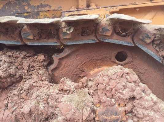 ขายรถแทรกเตอร์ KOMATSU D50A-15 ครัชนำ้มัน สนใจโทร 081-970-1072