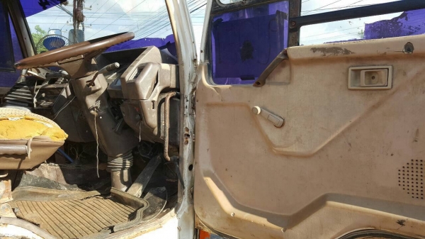 ขายไอ้หลง FN527M-A เครื่อง 6D16 195 แรงม้า คัสซีสวย เกียร์ 6 สปีด มีสโลว์กลาง กระบะไม่ค่อยสวยต้องได้ซ่อม ทะเบียนเต็มพร้อมโอนครับ ขายไอ้หลง FN527M-A เครื่อง 6D16 195 แรงม้า คัสซีสวย เกียร์ 6 สปีด มีสโลว์กลาง กระบะไม่ค่อยสวยต้องได้ซ่อม ทะเบียนเต็มพร้อมโอนครับ