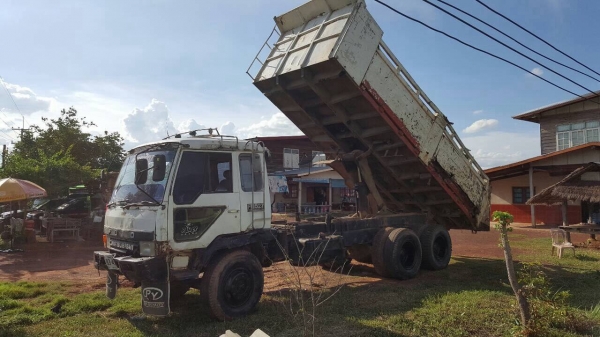 ขายไอ้หลง FN527M-A เครื่อง 6D16 195 แรงม้า คัสซีสวย เกียร์ 6 สปีด มีสโลว์กลาง กระบะไม่ค่อยสวยต้องได้ซ่อม ทะเบียนเต็มพร้อมโอนครับ ขายไอ้หลง FN527M-A เครื่อง 6D16 195 แรงม้า คัสซีสวย เกียร์ 6 สปีด มีสโลว์กลาง กระบะไม่ค่อยสวยต้องได้ซ่อม ทะเบียนเต็มพร้อมโอนครับ