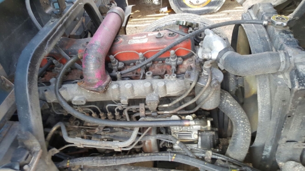 รถฮีโน่ 6 ล้อ FC2W  เปลื่ยนเครื่อง  175 แรงม้า. ปี 37   สนใจติดต่อ  081 - 6079515