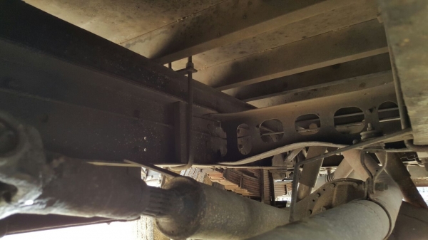 รถฮีโน่ 6 ล้อ FC2W  เปลื่ยนเครื่อง  175 แรงม้า. ปี 37   สนใจติดต่อ  081 - 6079515