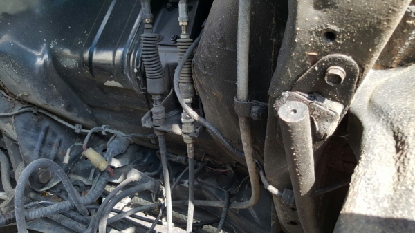 รถฮีโน่ 6 ล้อ FC2W  เปลื่ยนเครื่อง  175 แรงม้า. ปี 37   สนใจติดต่อ  081 - 6079515