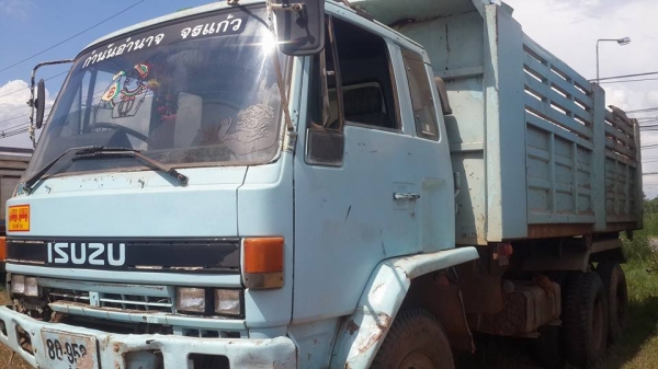 ขาย10ล้อดัมพ์นางฟ้า195 อีซูซุร็อคกี้FVZ32MZP-R แชชซีสวยช่วงล่างใหญ่ พ.เพาเวอร์ เบรคทิ๊ฟฟี่ เกียร์ZFสภาพวิ่งงานปกติ