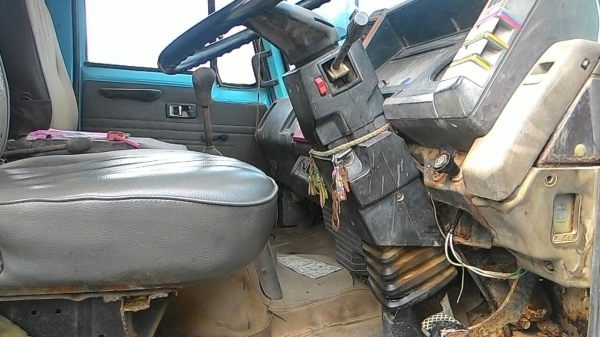 ขายรถบรรทุก 6 ล้อดัมพ์ใหญ่ ISUZU FSR 145 แรงม้า ยาง 900 ราคา 450000