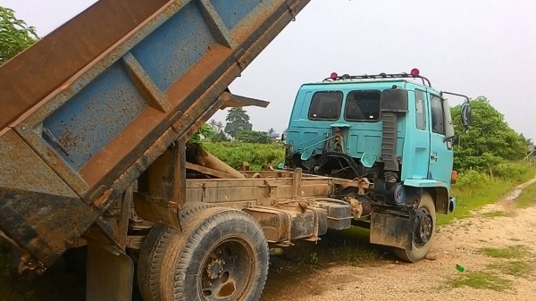 ขายรถบรรทุก 6 ล้อดัมพ์ใหญ่ ISUZU FSR 145 แรงม้า ยาง 900 ราคา 450000