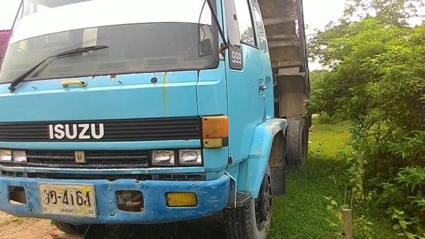 ขายรถบรรทุก 6 ล้อดัมพ์ใหญ่ ISUZU FSR 145 แรงม้า ยาง 900 ราคา 450000
