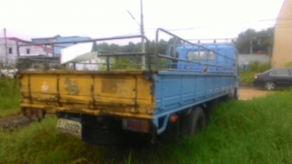 ขายรถบรรทุก 6 ล้อกระบะคาร์โก้ ISUZU NPR 120 แรงม้า กระบะยาว 5 เมตร ราคา 380000