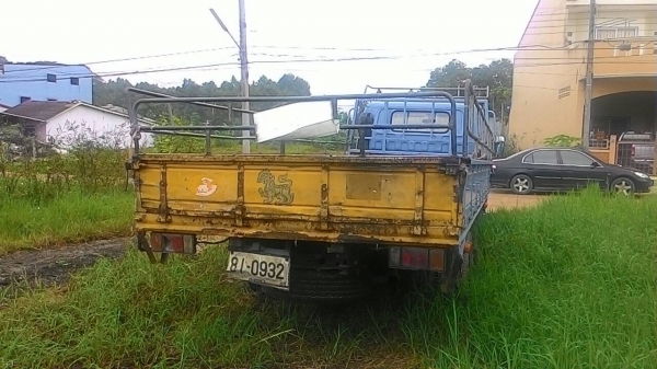 ขายรถบรรทุก 6 ล้อกระบะคาร์โก้ ISUZU NPR 120 แรงม้า กระบะยาว 5 เมตร ราคา 380000