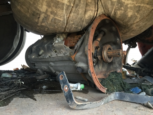 ขายซาก..6ล้อหัวลาก260แรง ปี53 NISSAN UD PKD215E-00035 เครื่องFE6 รถห้างแท้ๆ..มีเล่มทะเบียนพร้อม(ม.79) รถอุบัติเหตุ...พังทั้งคัน