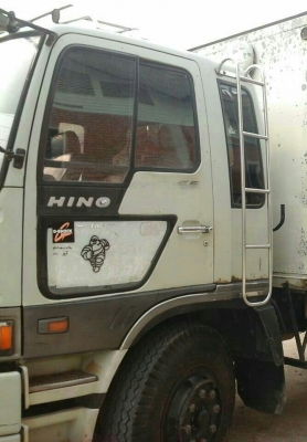 หกล้อ ฮีโน่ FF3HJLA 195 ปี39 ตู้แห้งช่วงยาว5.50ม สภาพดีสวยบางเดิมพร้อมใช้ ทะเบียนพร้อมโอน