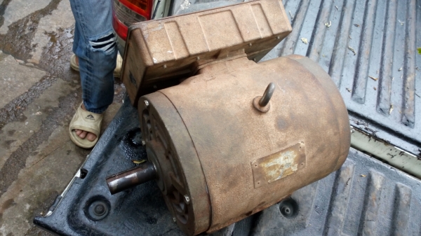 ขาย !! มอเตอร์ ขนาด10แรง220v. โตชิบ้า. พร้อมใช้งาน