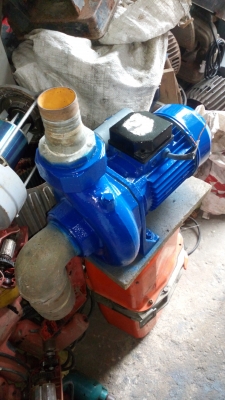 ขาย !! ปั้มน้ำหอยโข่ง ขนาด1.5แรง220v.ของitaly ท่อ3"พร้อมใช้งาน