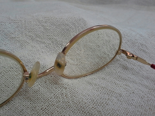 แว่นสายตาไททาเนียมบริสุทธิ์ Charmant made in Japan