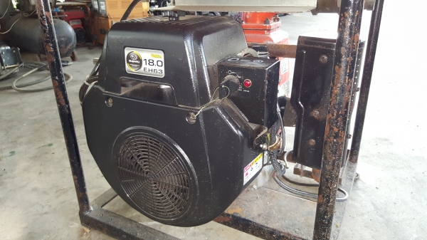 ปั้มน้ำ 18 แรง 2 สูบ สตาร์กุญแจ เข้าออก 3 X 3 นิ้ว ปั้มน้ำ 18 แรง 2 สูบ สตาร์กุญแจ เข้าออก 3 X 3 นิ้ว