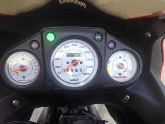 Kawazaki Ninja 250 สีแดง-ดำ ปี 54 สภาพสวย เดิม ๆ ราคา เบา ๆ Kawazaki Ninja 250 สีแดง-ดำ ปี 54 สภาพสวย เดิม ๆ ราคา เบา ๆ