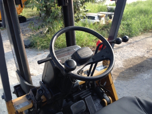 รถยกMitsubishi 1.5ตัน ติดแก๊สแล้ว เกียร์ออโต้ ยางตันสภาพดีครับ