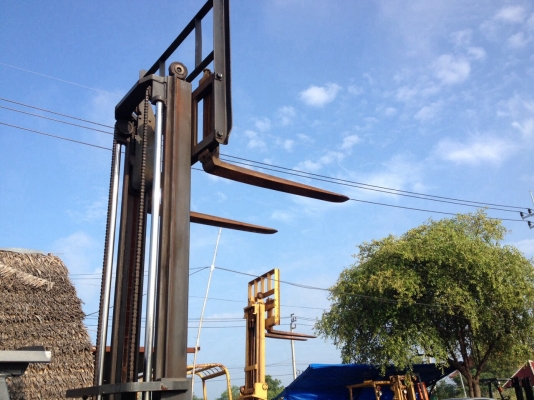 รถยกMitsubishi 1.5ตัน ติดแก๊สแล้ว เกียร์ออโต้ ยางตันสภาพดีครับ