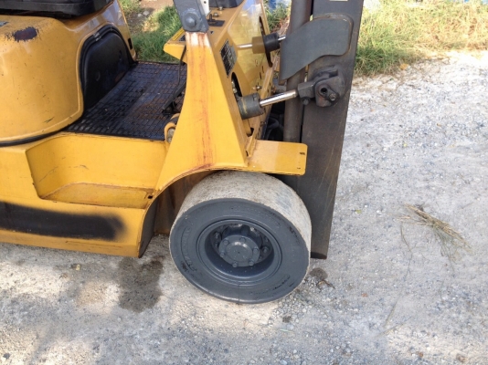 รถยกMitsubishi 1.5ตัน ติดแก๊สแล้ว เกียร์ออโต้ ยางตันสภาพดีครับ