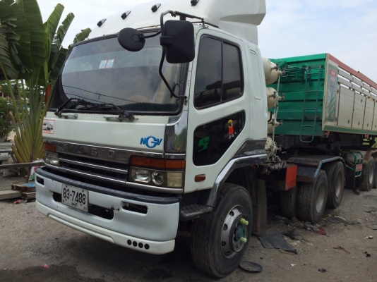 ขายหัวลากMITSUBISHI FN527M-TGเครื่องฮุนได340แรงเกียร์อินตั้นNgv8ถังปี45