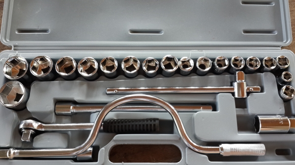 อุปกรณ์ช่าง