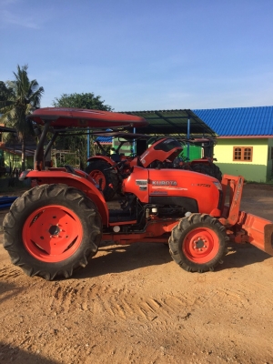 ขายคูโบต้าL4708พร้อมดันหน้าสภาพเดิมๆคับ ราคาเบาๆ365,000บาท