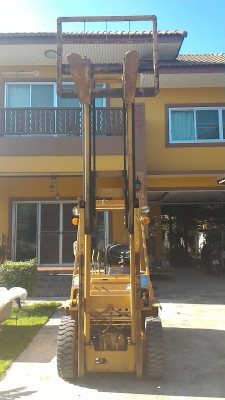 ขาย FORKLIFT KOMATSU 20-7 เก่านอก ขาย FORKLIFT KOMATSU 20-7 เก่านอก