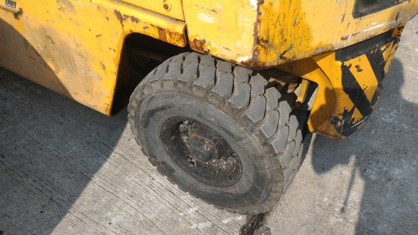 ขาย FORKLIFT KOMATSU 20-7 เก่านอก ขาย FORKLIFT KOMATSU 20-7 เก่านอก