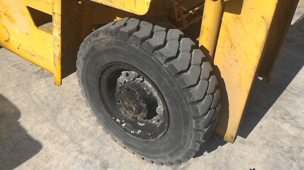 ขาย FORKLIFT KOMATSU 20-7 เก่านอก ขาย FORKLIFT KOMATSU 20-7 เก่านอก