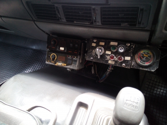 6 ล้อใหญ่  *ตู้เย็น-สแตนเลส*  HINO *สิงห์ไฮเทค* FF3H 195 แรงม้า  *ยาว 7.20 ม.*  รถสวยจริง * รถห้างแท้ * มีเล่มพร้อม *