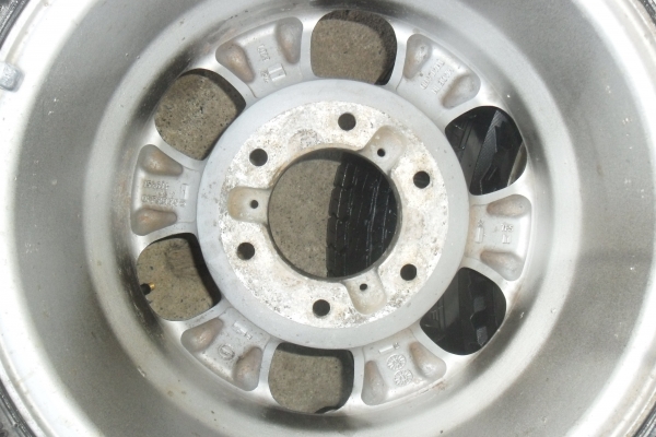 ล้อแม็ก 15นิ้ว 6รู พร้อมยาง สวยๆ 4 ล้อ ราคา 5900 บาท ล้อแม็ก 15นิ้ว 6รู พร้อมยาง สวยๆ 4 ล้อ ราคา 5900 บาท