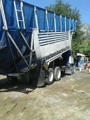 รถบรรทุก 10 ล้อ 1 เพลาISUZU เครื่อง 175  แรง เบรคทิฟฟี่ พวงมาลัยเพาเวอร์ ช่วงล่างใหญ่ พร้อมเครื่องเสียงชุดใหญ่ ราคา 550,000 บ.รถอยู่สระบุรี