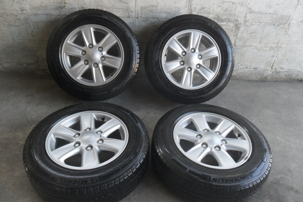 ล้อแม็ก 16นิ้ว 6รู อีซูสุ พร้อมยาง สวยๆ 4 ล้อ ราคา 7900 บาท