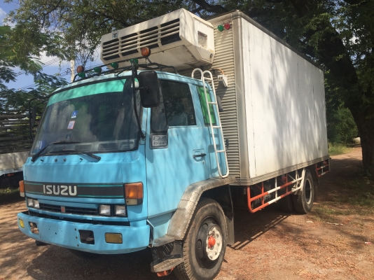 ขายรถหกล้อใหญ่ร็อคกี้เครื่อง FTR195. หัวครับชียาว5.5ม. ราคา 550,000 บาท ต่อรองได้