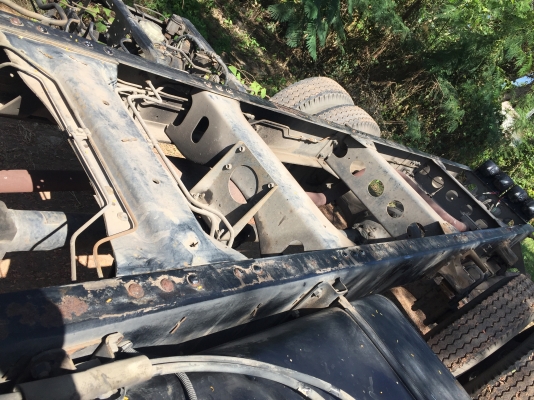 ขายรถหกล้อใหญ่ร็อคกี้เครื่อง FTR195. หัวครับชียาว5.5ม. ราคา 550,000 บาท ต่อรองได้