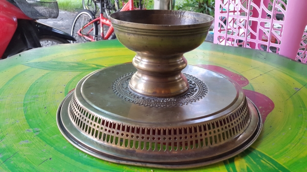 ถาดทองเหลือง 12 นิ้ว ลายเทพพนม สวยๆๆ เหมาะสะสม งานเก่า 1,700