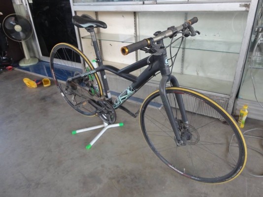 ขาย cannondale ทัวร์ริ่ง เป็นอลูมิเนียม ขาย cannondale ทัวร์ริ่ง เป็นอลูมิเนียม