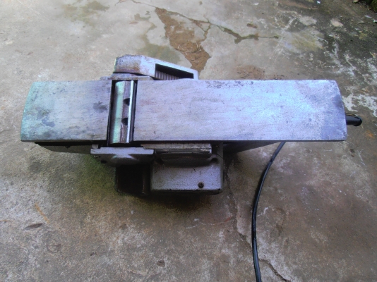 กบไฟฟ้า มากิต้า รุ่น 1600 กบไฟฟ้า มากิต้า รุ่น 1600