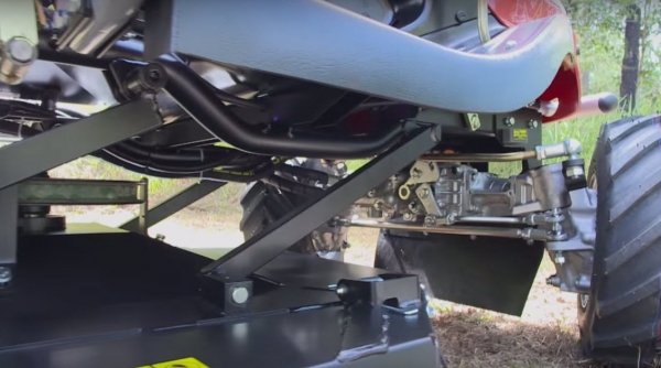 รถตัดหญ้านั่งขับ ยี่ห้อ Crossjet 4x4 เครื่องยนต์ขนาด 23 แรงม้า รถตัดหญ้านั่งขับ ยี่ห้อ Crossjet 4x4 เครื่องยนต์ขนาด 23 แรงม้า