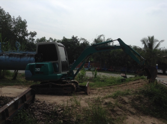 ขายรถแบคโฮ KOMATSU PC30-7E มีแอร์พร้อม เครื่องเสียง ราคา 330000