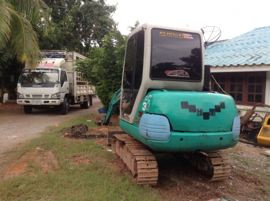 ขายรถแบคโฮ KOMATSU PC30-7E มีแอร์พร้อม เครื่องเสียง ราคา 330000