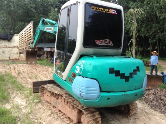 ขายรถแบคโฮ KOMATSU PC30-7E มีแอร์พร้อม เครื่องเสียง ราคา 330000