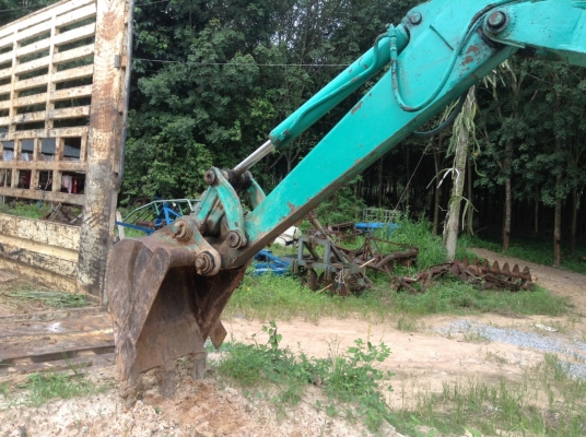 ขายรถแบคโฮ KOMATSU PC30-7E มีแอร์พร้อม เครื่องเสียง ราคา 330000