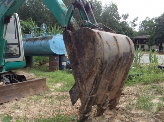 ขายรถแบคโฮ KOMATSU PC30-7E มีแอร์พร้อม เครื่องเสียง ราคา 330000