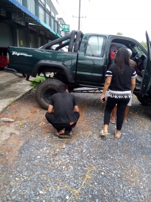 (ปิดการขายเรียบร้อยแล้วค่ะ เจ๊น้อง จ. ประจอบศิรีขัน) โต้โยต้า โฟวิน 4 / 4 แต่งสวย ดุ ดัน พร้อมใช้งาน ปี 2001เล่มติดมือ (ปิดการขายเรียบร้อยแล้วค่ะ เจ๊น้อง จ. ประจอบศิรีขัน) โต้โยต้า โฟวิน 4 / 4 แต่งสวย ดุ ดัน พร้อมใช้งาน ปี 2001เล่มติดมือ