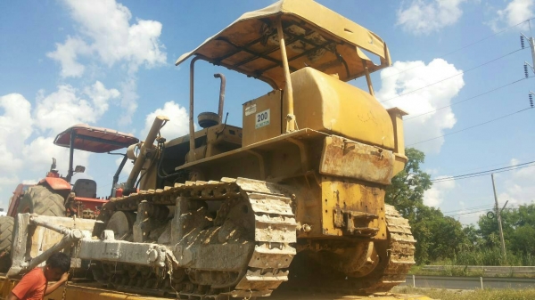 ขายรถแทรคเตอร์ KOMATSU D50A-15 ราคา 280000
